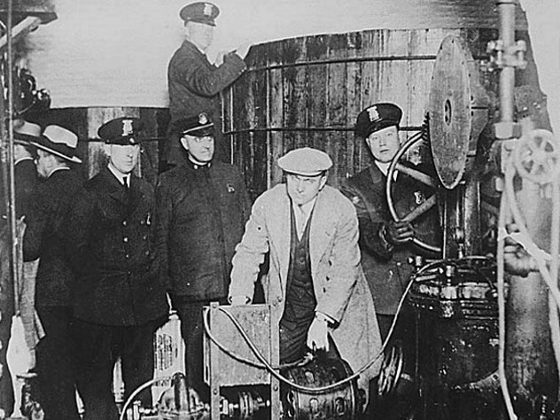 Poisoning Alcohol During Prohibition